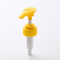 Желтый лосьон пластмассы цвета нагнетает 28/400 жидкостных насосов распределителя мыла руки